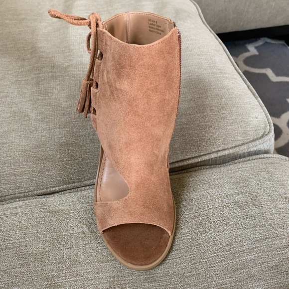 NEW Very Volatile Bootie - Picture 2 of 2